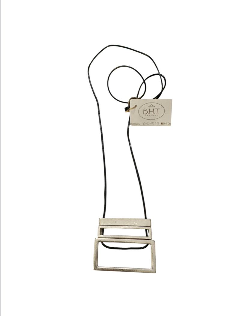 COLLAR HILO