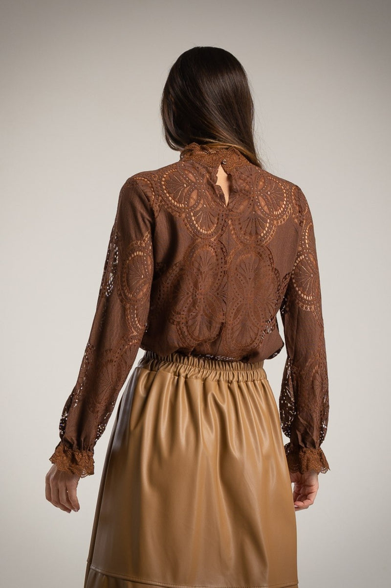 Blusa Blonda Cuello Guipur