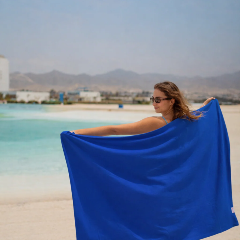 TOALLA ESSENTIAL AZUL