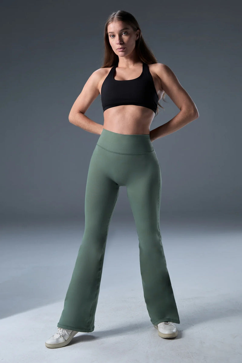 Pantalón Flare Cintura Alta Impact Moébe Mujer