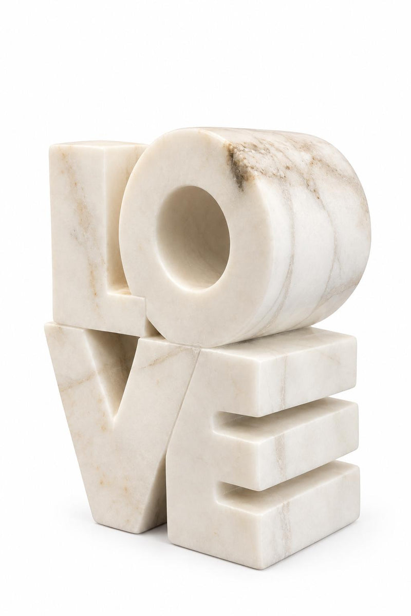 Escultura Decorativa LOVE en Alabastro Andino