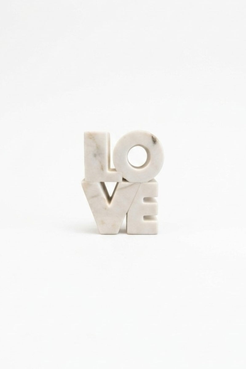 Escultura Decorativa LOVE Mini en Alabastro Andino
